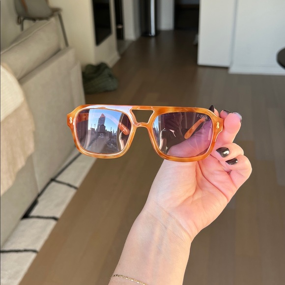I-Sea Sunglasses Brown with Gradient Lenses - Picture 1 of 6